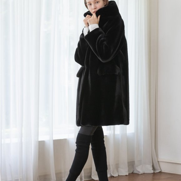 Molliolli - Bonnie Fur Hood Coat - Picture 3 of 11